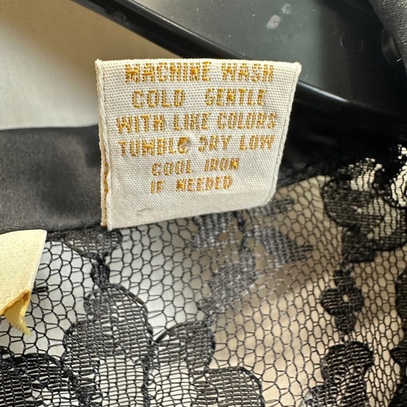 VTG. 90’s Victoria's Secret Gold Label Black Lace Up Women’s S Grunge - Picture 7 of 7